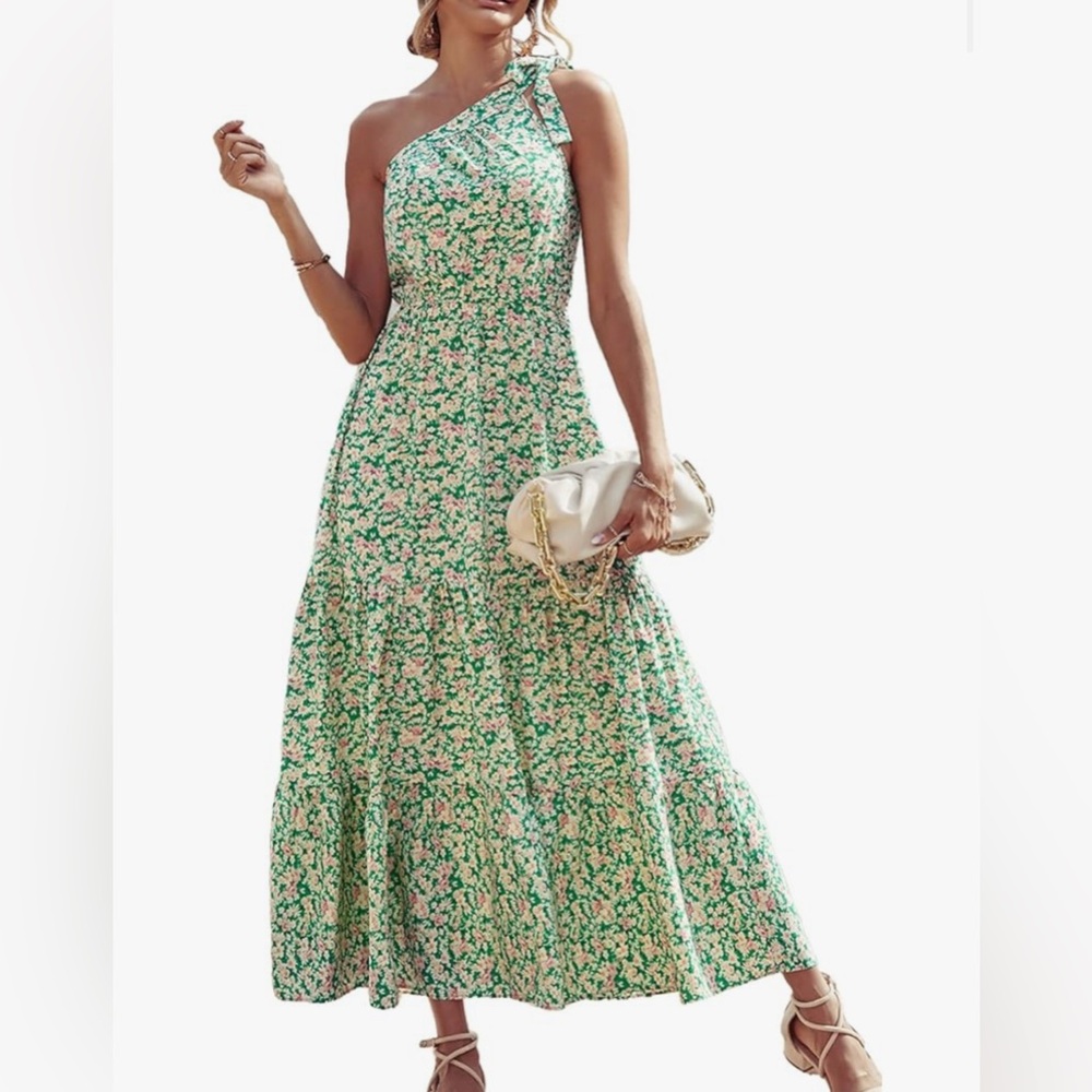 One shoulder dress